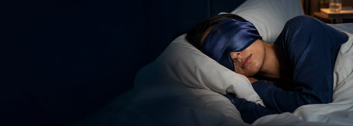 SOMNIA silk sleep mask